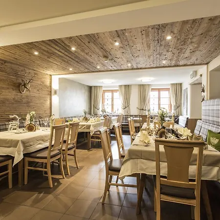 Posthotel Пфундс