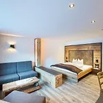 Posthotel فندق فوندس